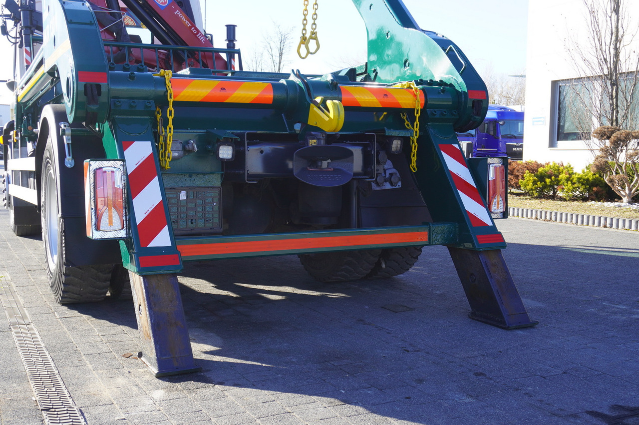 起重车 DAF LF 18.310 E6 / Skip loader Fornal NKR 130V / HDS HMF 735 K2 / Manual gearbox：图15