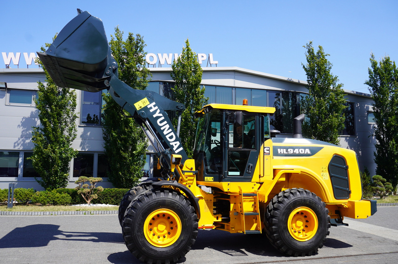 HYUNDAI HL940A articulated loader / year 2021 / weight 13.5t year of production 2021 - 轮式装载机:图2 HYUNDAI HL940A articulated loader / year 2021 / weight 13.5t year of production 2021 - 轮式装载机:图2