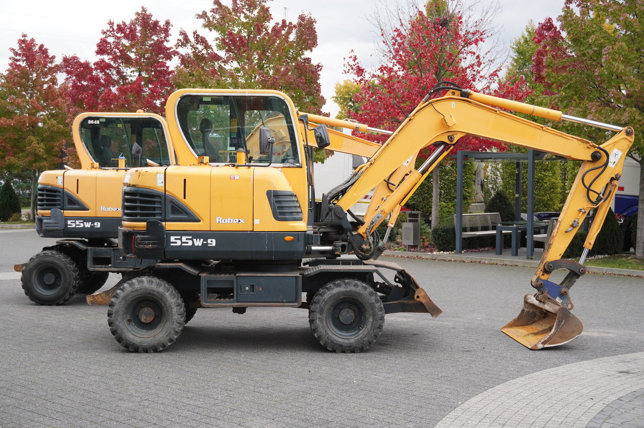 Hyundai Robex 55W-9 Wheeled Excavator 5.5t / 2pcs - 小型挖掘机:图3 Hyundai Robex 55W-9 Wheeled Excavator 5.5t / 2pcs - 小型挖掘机:图3