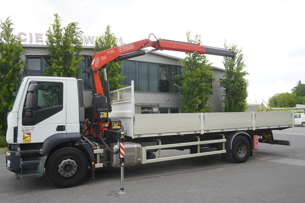 IVECO STRALIS 19.310 E6 / Flatbed 19 EPAL / FASSI F135 / 225 MTH! / 5.7 T - 栏板式/ 平板卡车, 起重车:图4 IVECO STRALIS 19.310 E6 / Flatbed 19 EPAL / FASSI F135 / 225 MTH! / 5.7 T - 栏板式/ 平板卡车, 起重车:图4
