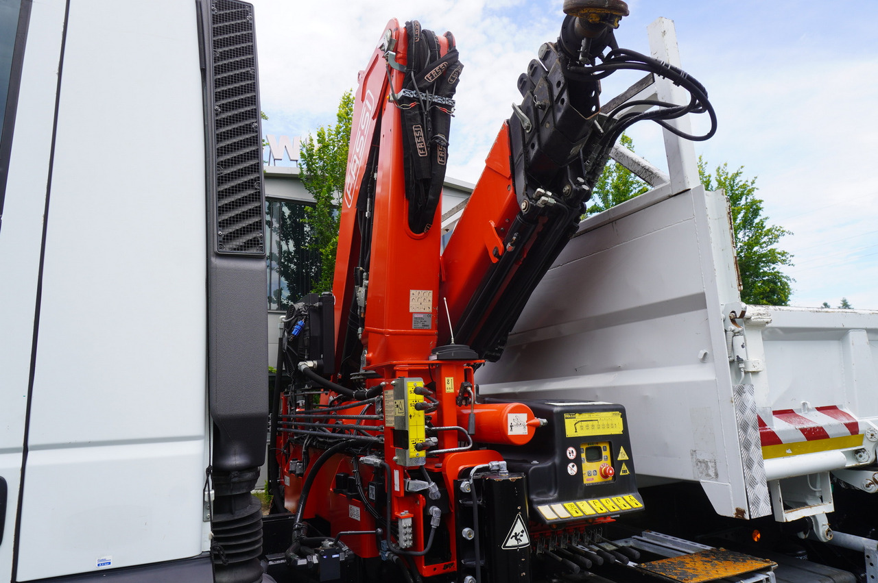 翻斗车, 起重车 IVECO STRALIS 330 E6 / FASSI 195A 8.5 T / 3-side tipper:图10 翻斗车, 起重车 IVECO STRALIS 330 E6 / FASSI 195A 8.5 T / 3-side tipper:图10