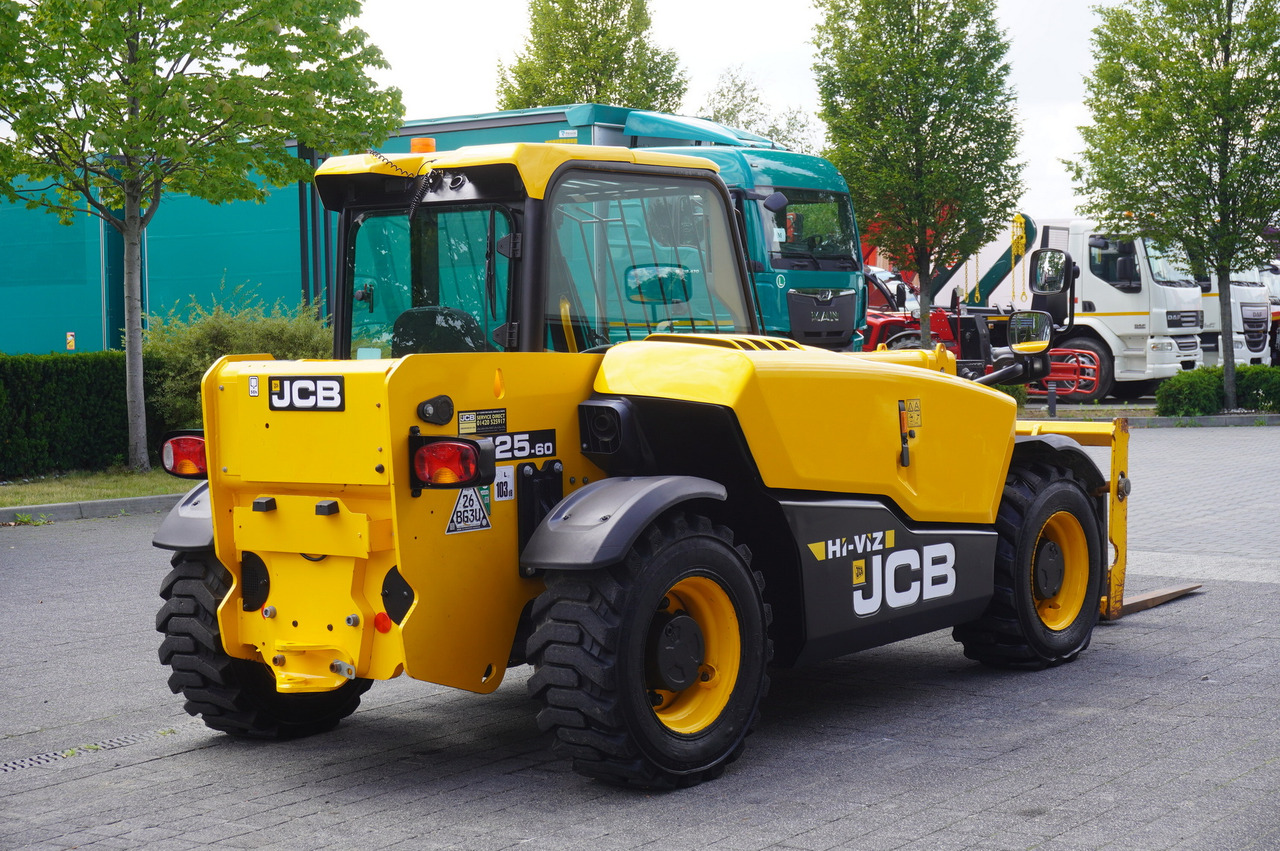 JCB 525-60T5 / 2022 / 860 MTH! / 2.5 T / Reach 6 m / joystick - 伸缩臂轮式装载机:图5 JCB 525-60T5 / 2022 / 860 MTH! / 2.5 T / Reach 6 m / joystick - 伸缩臂轮式装载机:图5