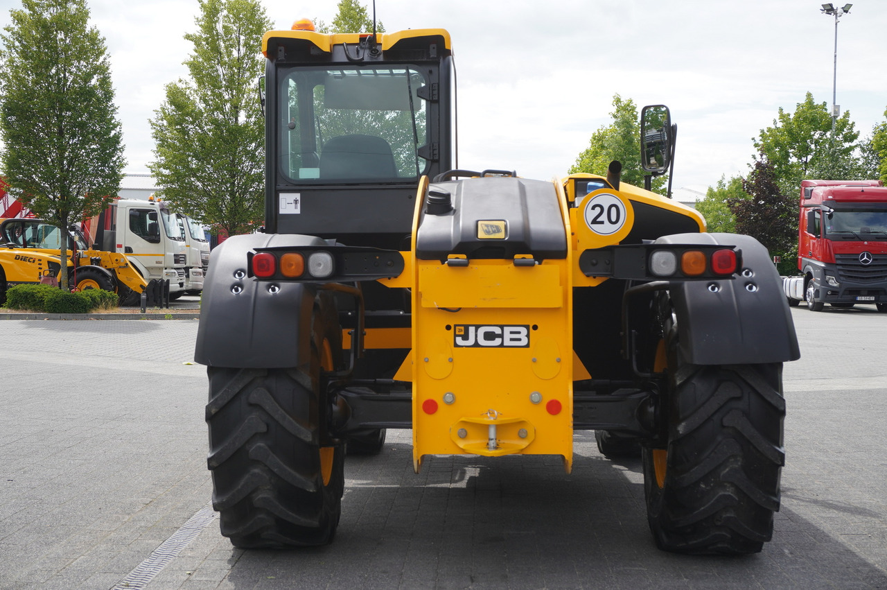 JCB 526-56 AGRI Plus / 5.6 m telescopic loader / joystick - 伸缩臂轮式装载机:图4 JCB 526-56 AGRI Plus / 5.6 m telescopic loader / joystick - 伸缩臂轮式装载机:图4