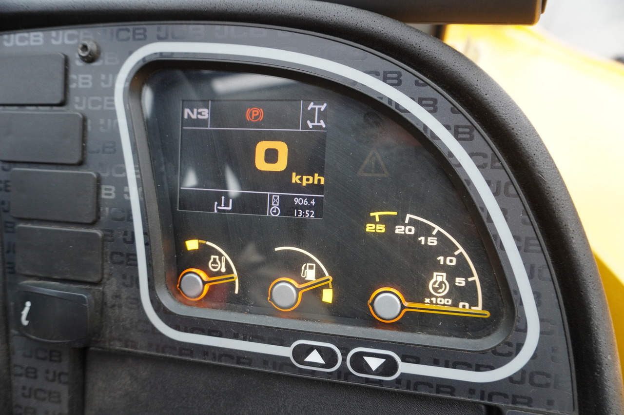 JCB 531-70 / 900 MTH telescopic charger! / 3.1 T / 7 M - 伸缩臂叉装车:图2 JCB 531-70 / 900 MTH telescopic charger! / 3.1 T / 7 M - 伸缩臂叉装车:图2