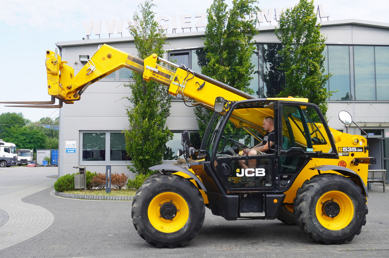 JCB 535-95 / 3.5 T / range 9.5 m / joystick / 2021 - 伸缩臂轮式装载机:图2 JCB 535-95 / 3.5 T / range 9.5 m / joystick / 2021 - 伸缩臂轮式装载机:图2