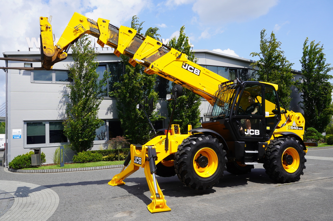 JCB 540-200 Telescopic Loader / 20 m reach / joystick / 2 units - 伸缩臂轮式装载机:图3 JCB 540-200 Telescopic Loader / 20 m reach / joystick / 2 units - 伸缩臂轮式装载机:图3
