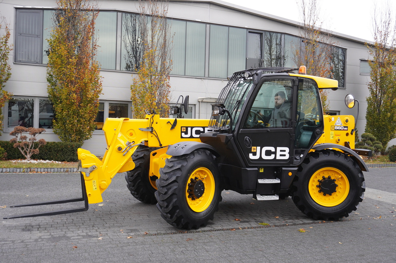 JCB 560-80 / 6 ton lifting capacity / power 146 HP - 轮式装载机:图3 JCB 560-80 / 6 ton lifting capacity / power 146 HP - 轮式装载机:图3