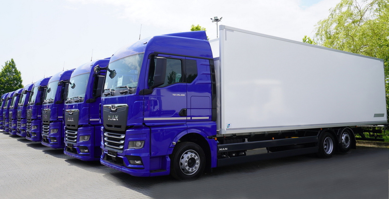 MAN New MAN TGX 26.400 / NEW IGLOOCAR refrigerator 23 pallets / 6×2 / 2024 / 10 units - 等温卡车:图4 MAN New MAN TGX 26.400 / NEW IGLOOCAR refrigerator 23 pallets / 6×2 / 2024 / 10 units - 等温卡车:图4