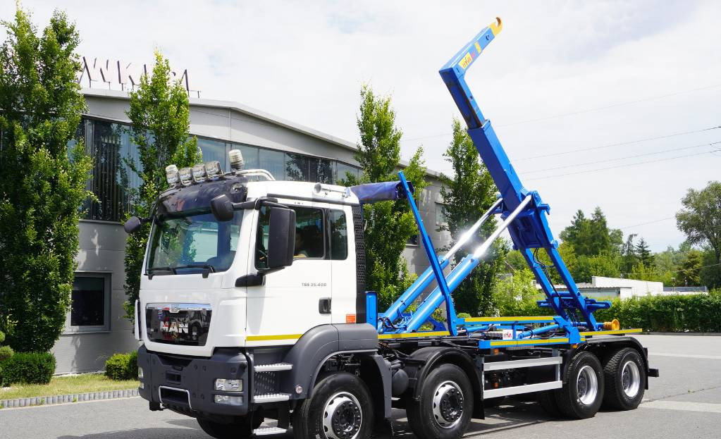 MAN TGS 35.400 8×4 HYVA LIFT 32.56 SE hooklift - 吊钩升降车:图1 MAN TGS 35.400 8×4 HYVA LIFT 32.56 SE hooklift - 吊钩升降车:图1
