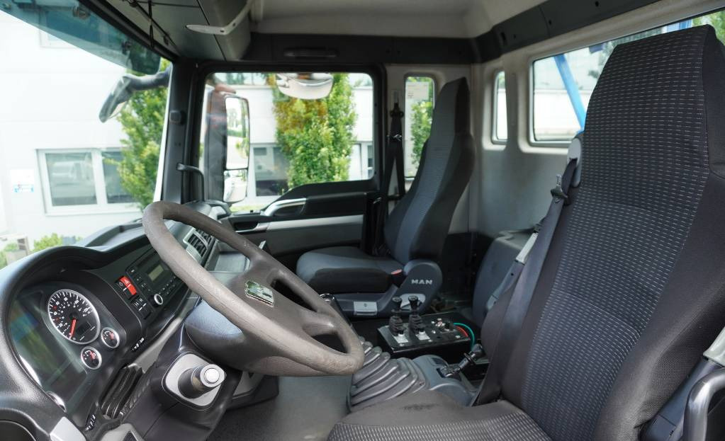 吊钩升降车 MAN TGS 35.400 8×4 HYVA LIFT 32.56 SE hooklift：图10