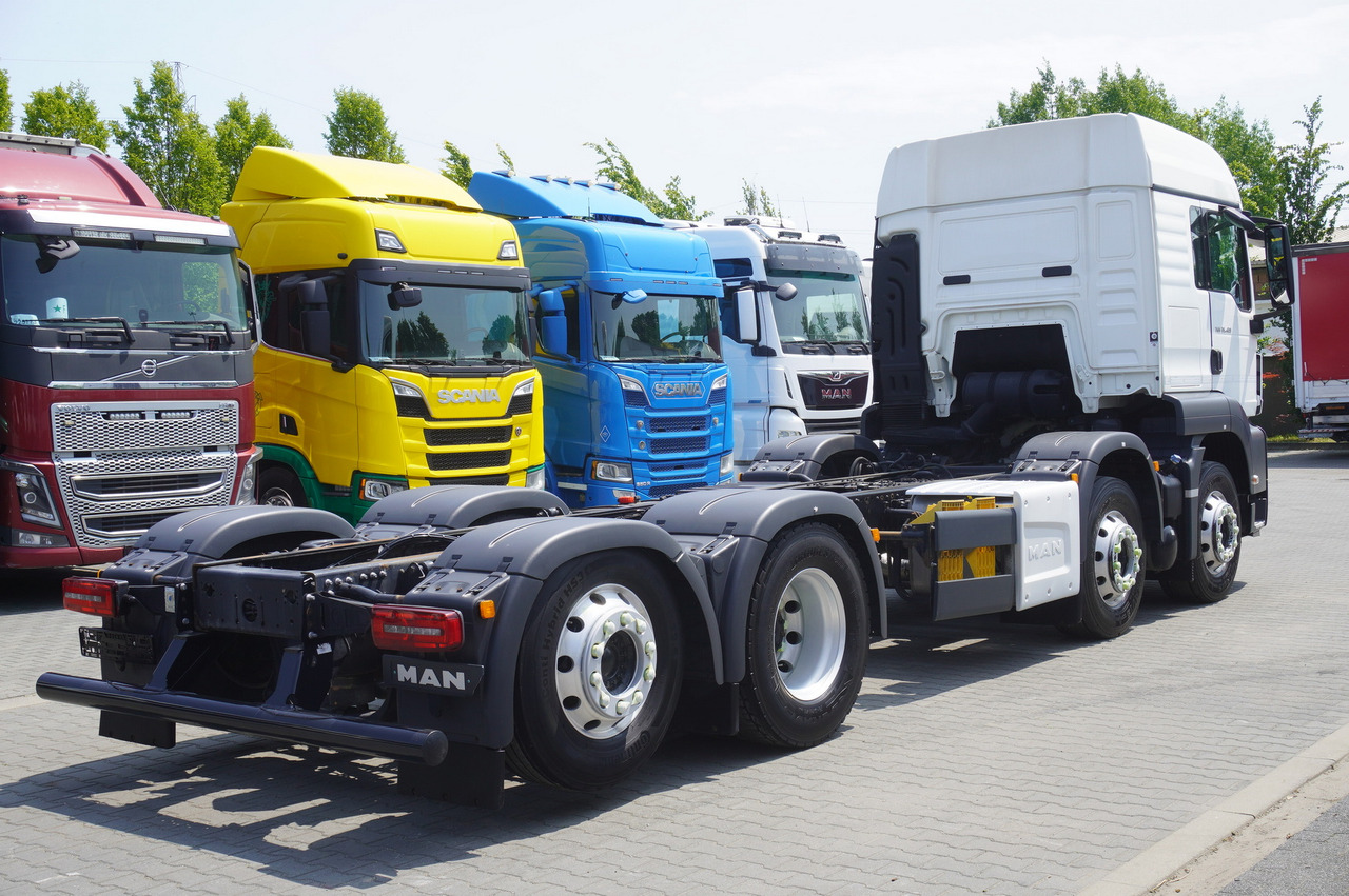 MAN TGS 35.420 8×2 / Chassis 6.4 m / 3 steered axles - 驾驶室底盘卡车, 起重车:图3 MAN TGS 35.420 8×2 / Chassis 6.4 m / 3 steered axles - 驾驶室底盘卡车, 起重车:图3