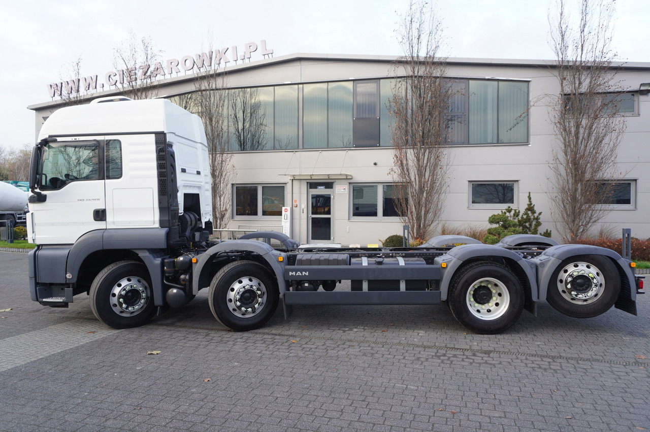 MAN TGS 35.420 8×2 / Chassis 6.4 m / 3 steered axles - 驾驶室底盘卡车, 起重车:图4 MAN TGS 35.420 8×2 / Chassis 6.4 m / 3 steered axles - 驾驶室底盘卡车, 起重车:图4