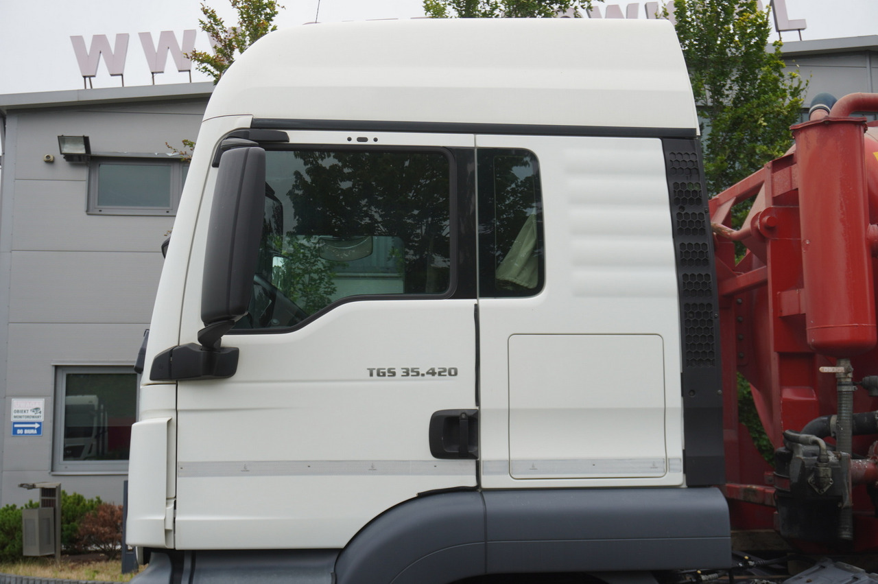 罐车 MAN TGS 35.420 8×2 / NEW septic barrel 13000 L / 3 steered axles:图17 罐车 MAN TGS 35.420 8×2 / NEW septic barrel 13000 L / 3 steered axles:图17