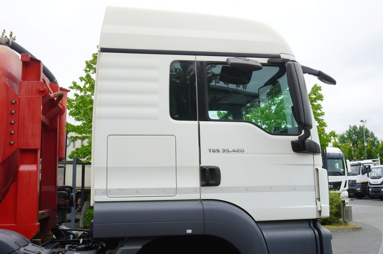 罐车 MAN TGS 35.420 8×2 / NEW septic barrel 13000 L / 3 steered axles:图15 罐车 MAN TGS 35.420 8×2 / NEW septic barrel 13000 L / 3 steered axles:图15