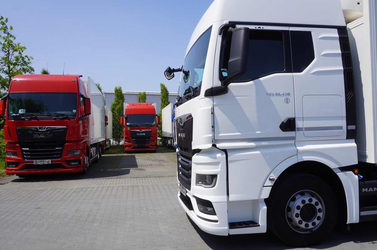 MAN TGX 26.470 / 2022 / Krone Refrigerator 40 EPAL Multitemp Dopplestock / Carrier Supra 950 MT 租赁 MAN TGX 26.470 / 2022 / Krone Refrigerator 40 EPAL Multitemp Dopplestock / Carrier Supra 950 MT:图8 MAN TGX 26.470 / 2022 / Krone Refrigerator 40 EPAL Multitemp Dopplestock / Carrier Supra 950 MT 租赁 MAN TGX 26.470 / 2022 / Krone Refrigerator 40 EPAL Multitemp Dopplestock / Carrier Supra 950 MT:图8