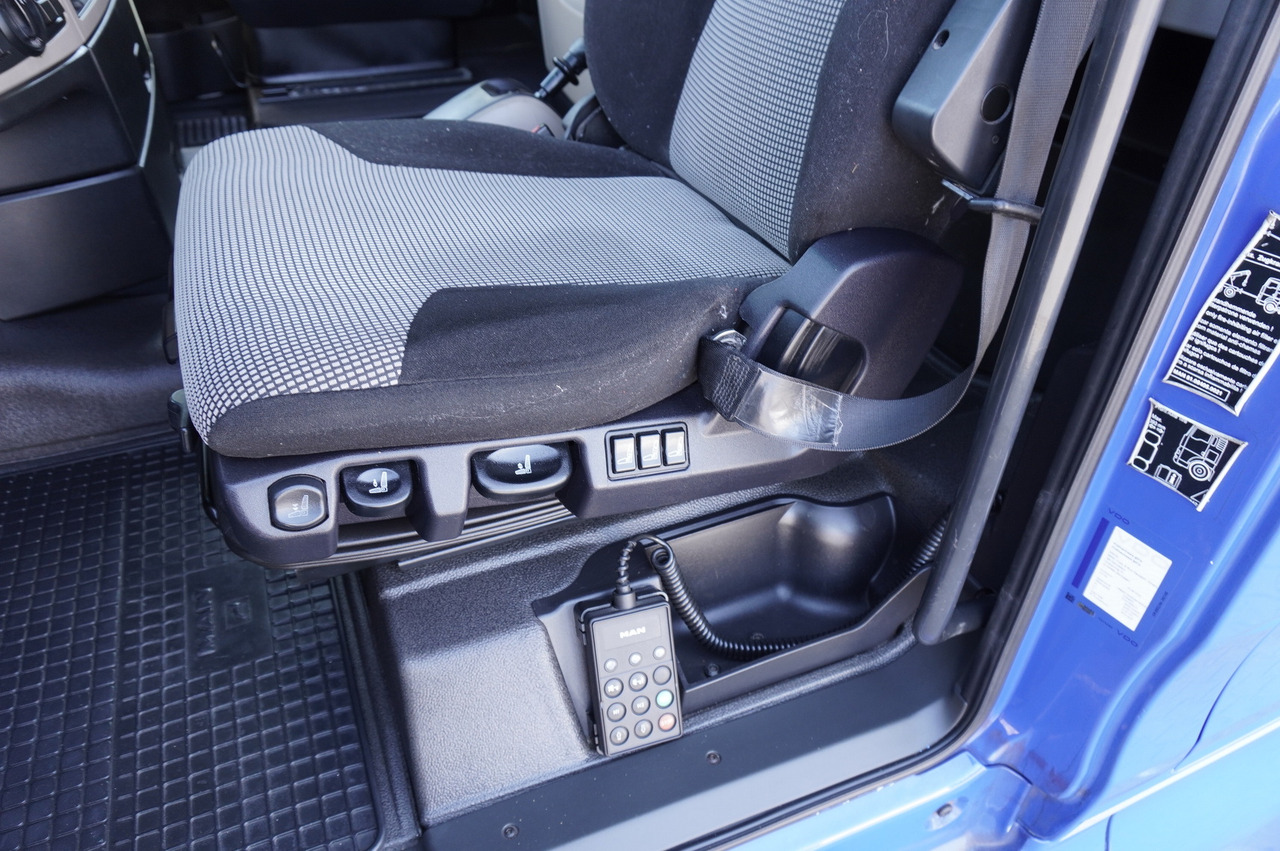 冷藏车 MAN TGX 26.500 E6 XXL / Schmitz 19 pallets / Thermoking / steering axle:图34 冷藏车 MAN TGX 26.500 E6 XXL / Schmitz 19 pallets / Thermoking / steering axle:图34