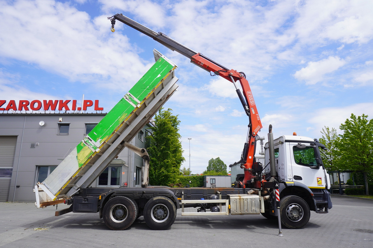 MERCEDES-BENZ AROCS 2633 6x4 / 5.5 T crane FASSI F135 / Tipper 15 EPAL - 栏板式/ 平板卡车, 起重车:图4 MERCEDES-BENZ AROCS 2633 6x4 / 5.5 T crane FASSI F135 / Tipper 15 EPAL - 栏板式/ 平板卡车, 起重车:图4