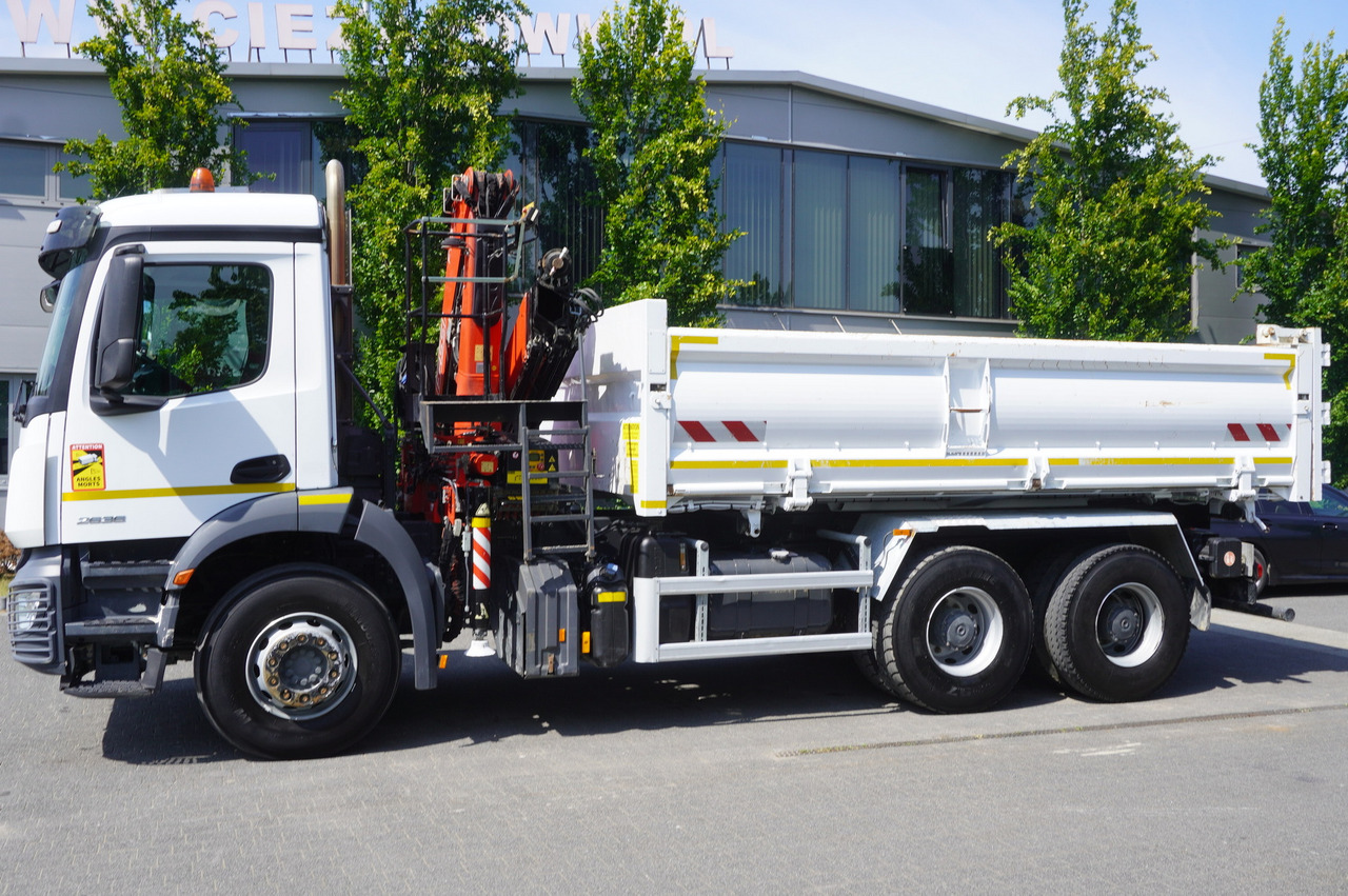 MERCEDES-BENZ AROCS 2636 / Fassi F155A.0.22 crane 6t / 120 tho. km / 3-sided dump truck / 2 x Bordmatic - 栏板式/ 平板卡车, 起重车:图4 MERCEDES-BENZ AROCS 2636 / Fassi F155A.0.22 crane 6t / 120 tho. km / 3-sided dump truck / 2 x Bordmatic - 栏板式/ 平板卡车, 起重车:图4