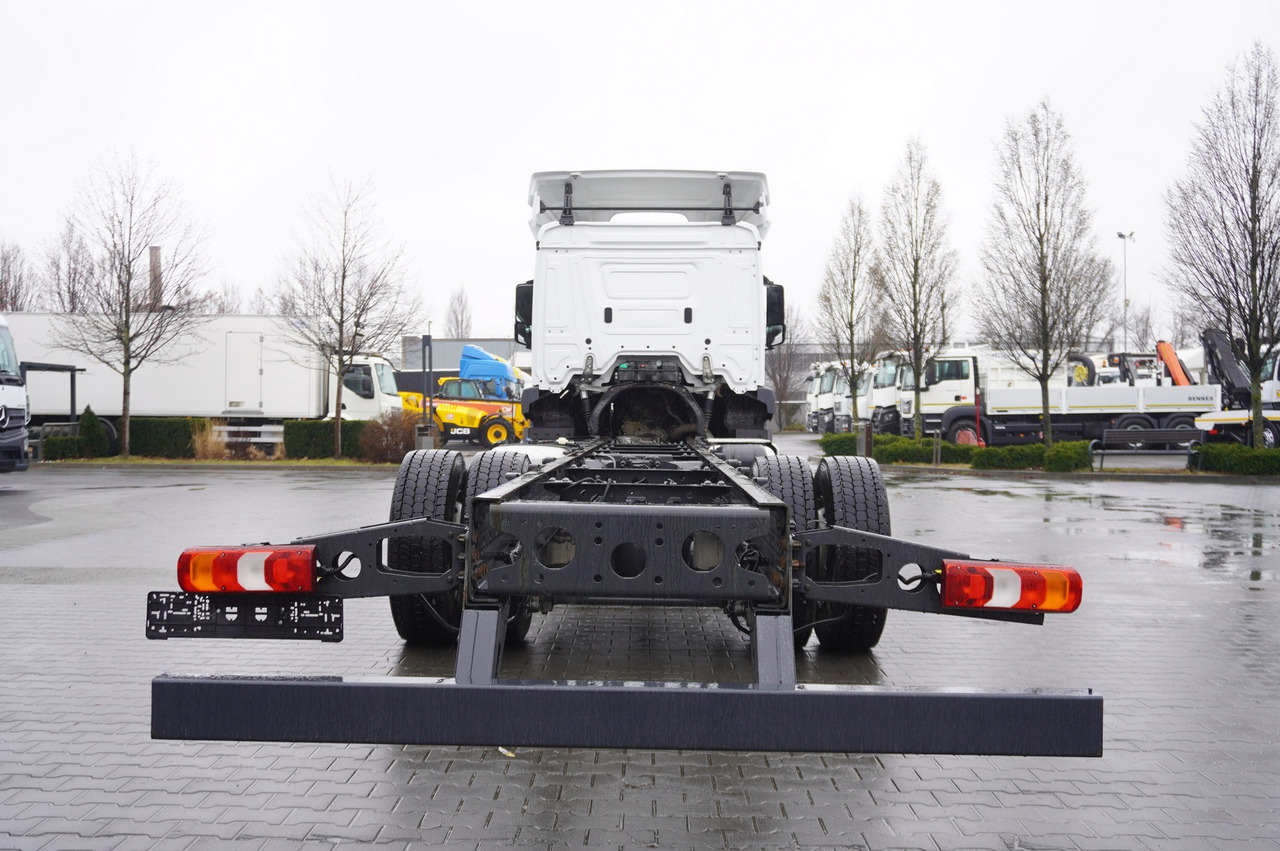 MERCEDES-BENZ Actros 1824 / 9.1 m chassis / sleeping cabin - 驾驶室底盘卡车:图4 MERCEDES-BENZ Actros 1824 / 9.1 m chassis / sleeping cabin - 驾驶室底盘卡车:图4