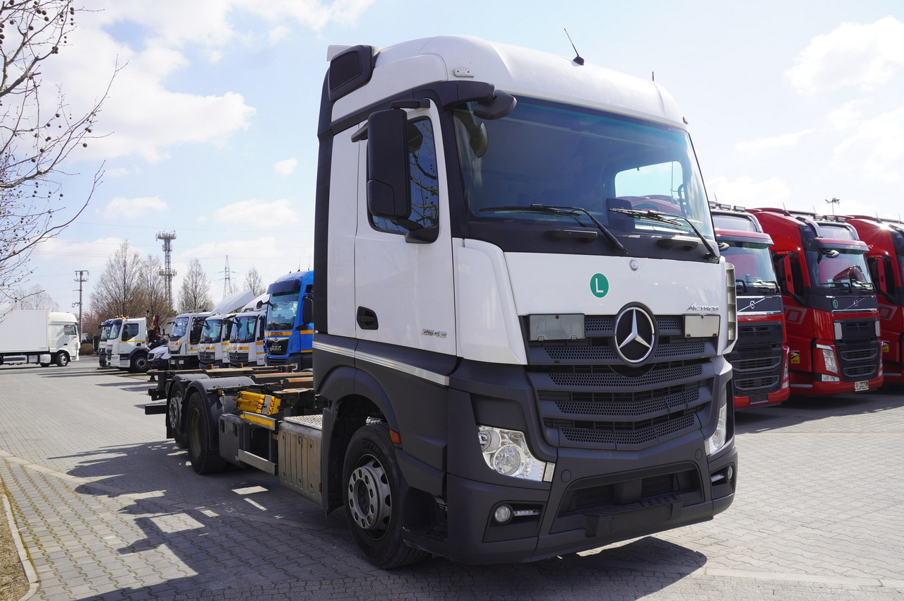 MERCEDES-BENZ Actros 2543 / BDF / Retarder / sleeping cabin - 集装箱运输车/ 可拆卸车身的卡车:图1 MERCEDES-BENZ Actros 2543 / BDF / Retarder / sleeping cabin - 集装箱运输车/ 可拆卸车身的卡车:图1