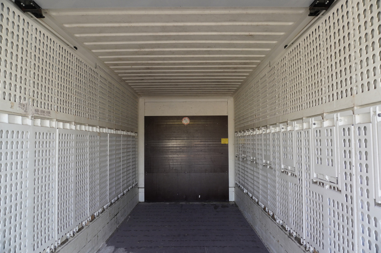 MERCEDES-BENZ Actros 2545 MP5 / KRONE 18 EPAL box body / ADR AT - 冷藏车:图4 MERCEDES-BENZ Actros 2545 MP5 / KRONE 18 EPAL box body / ADR AT - 冷藏车:图4