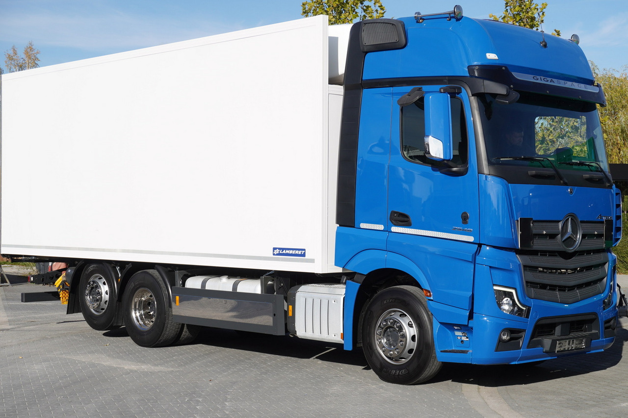 MERCEDES-BENZ Actros 2548 E6 / GIGA / Cab Lounge chair / Lamberet Refrigerator / Carrier Supra 950 - 冷藏车:图2 MERCEDES-BENZ Actros 2548 E6 / GIGA / Cab Lounge chair / Lamberet Refrigerator / Carrier Supra 950 - 冷藏车:图2
