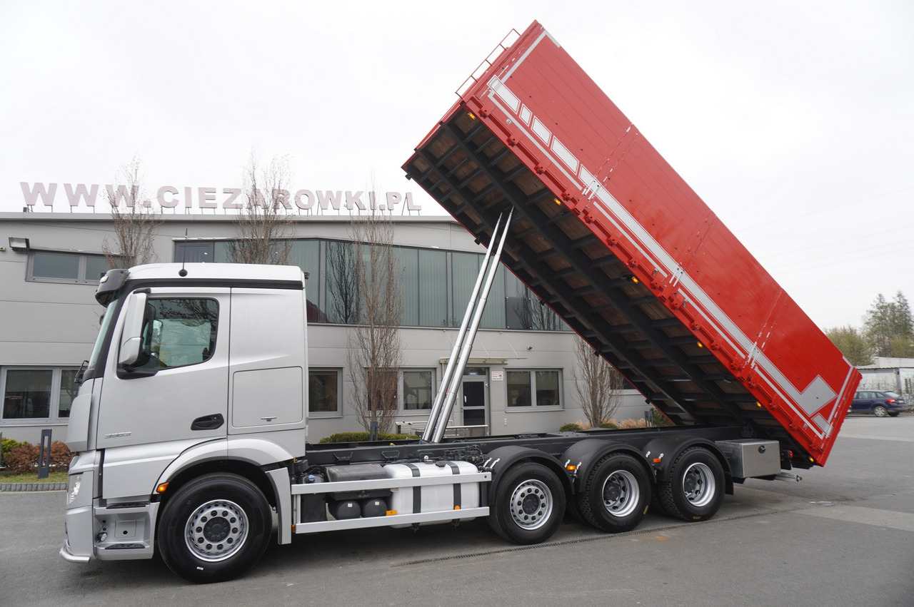 MERCEDES-BENZ Actros 3563 8x4 / Tipper for grain 20 t load capacity - 栏板式/ 平板卡车:图4 MERCEDES-BENZ Actros 3563 8x4 / Tipper for grain 20 t load capacity - 栏板式/ 平板卡车:图4
