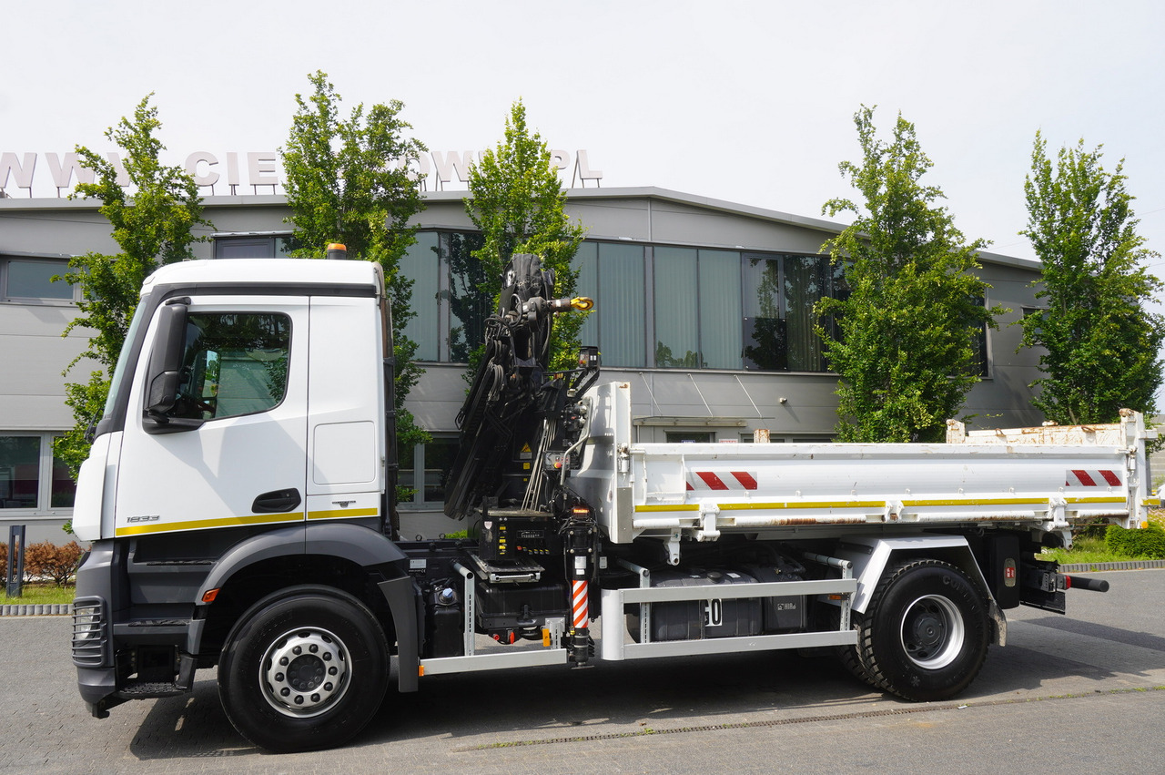 MERCEDES-BENZ Arocs 1833 / 87,000 km!!! / Hds HIAB X-DUO 128 B-2 / three-sided tipper - 栏板式/ 平板卡车, 起重车:图5 MERCEDES-BENZ Arocs 1833 / 87,000 km!!! / Hds HIAB X-DUO 128 B-2 / three-sided tipper - 栏板式/ 平板卡车, 起重车:图5