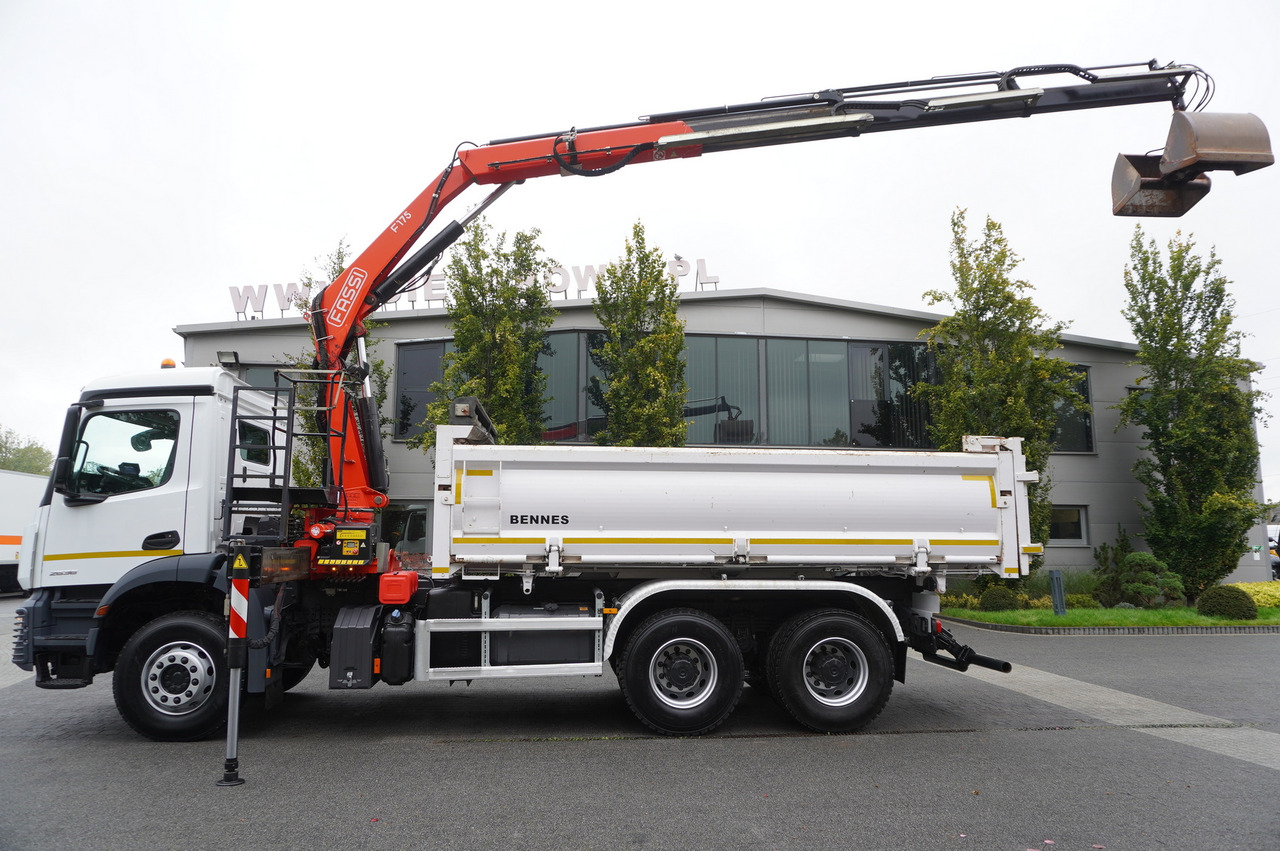MERCEDES-BENZ Arocs 2636 6x4 / Fassi F175 / 7.7 t / 10 m / 2-side tipper / Bortmatic - 翻斗车, 起重车:图5 MERCEDES-BENZ Arocs 2636 6x4 / Fassi F175 / 7.7 t / 10 m / 2-side tipper / Bortmatic - 翻斗车, 起重车:图5