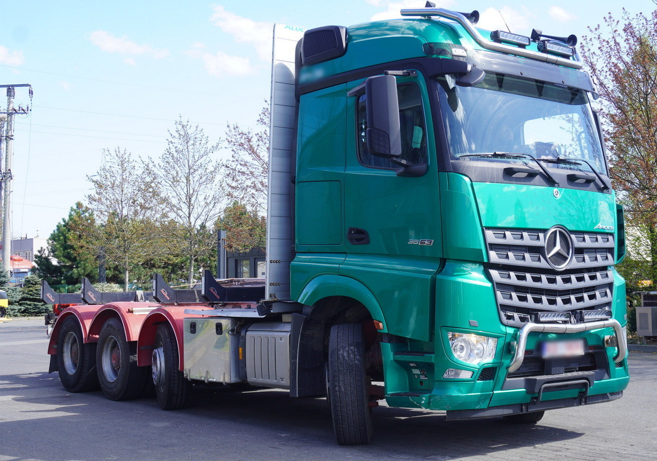 Mercedes-Benz Arocs 3563 8 × 4 / 630 HP / steered axle / Logging superstructure - 起重车:图1 Mercedes-Benz Arocs 3563 8 × 4 / 630 HP / steered axle / Logging superstructure - 起重车:图1