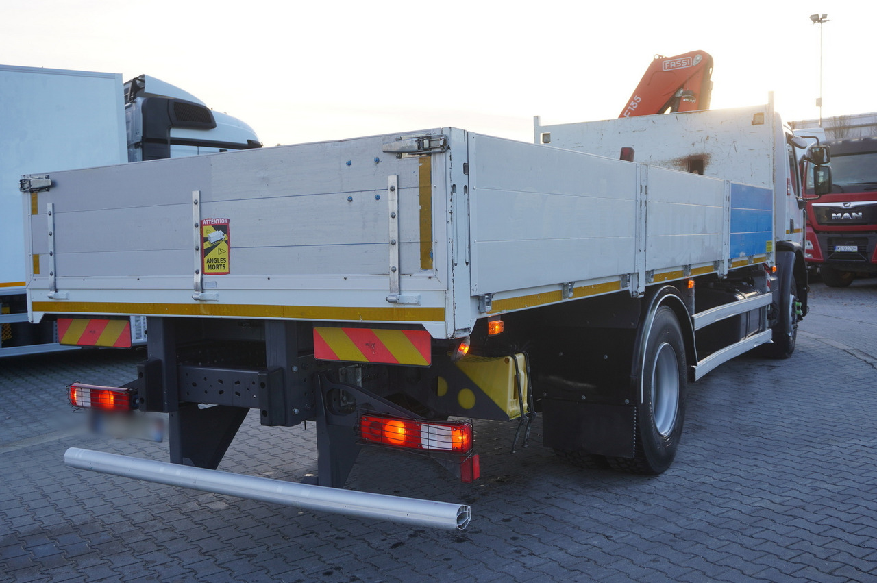 RENAULT C280 DTI 8 / FASSI crane 5.6 T / range 8 m / Flatbed 15 EPAL - 栏板式/ 平板卡车, 起重车:图3 RENAULT C280 DTI 8 / FASSI crane 5.6 T / range 8 m / Flatbed 15 EPAL - 栏板式/ 平板卡车, 起重车:图3