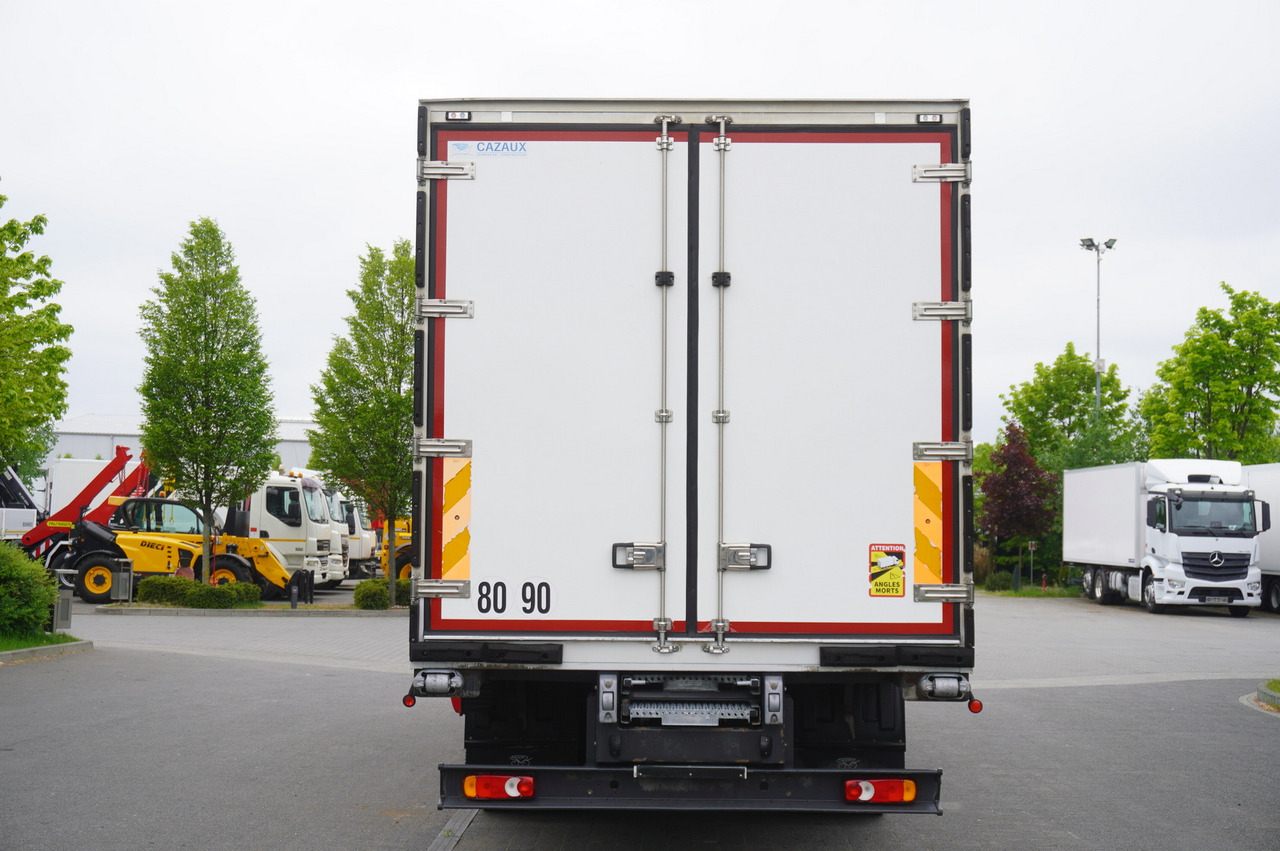 RENAULT D13 / 140 tho km !!! / Meat hook refrigerator / Thermoking T800R / 2 units - 冷藏车:图4 RENAULT D13 / 140 tho km !!! / Meat hook refrigerator / Thermoking T800R / 2 units - 冷藏车:图4
