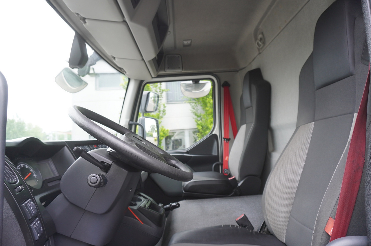 冷藏车 用于运输 肉类 RENAULT D13 / 140 tho km !!! / Meat hook refrigerator / Thermoking T800R / 2 units：图15