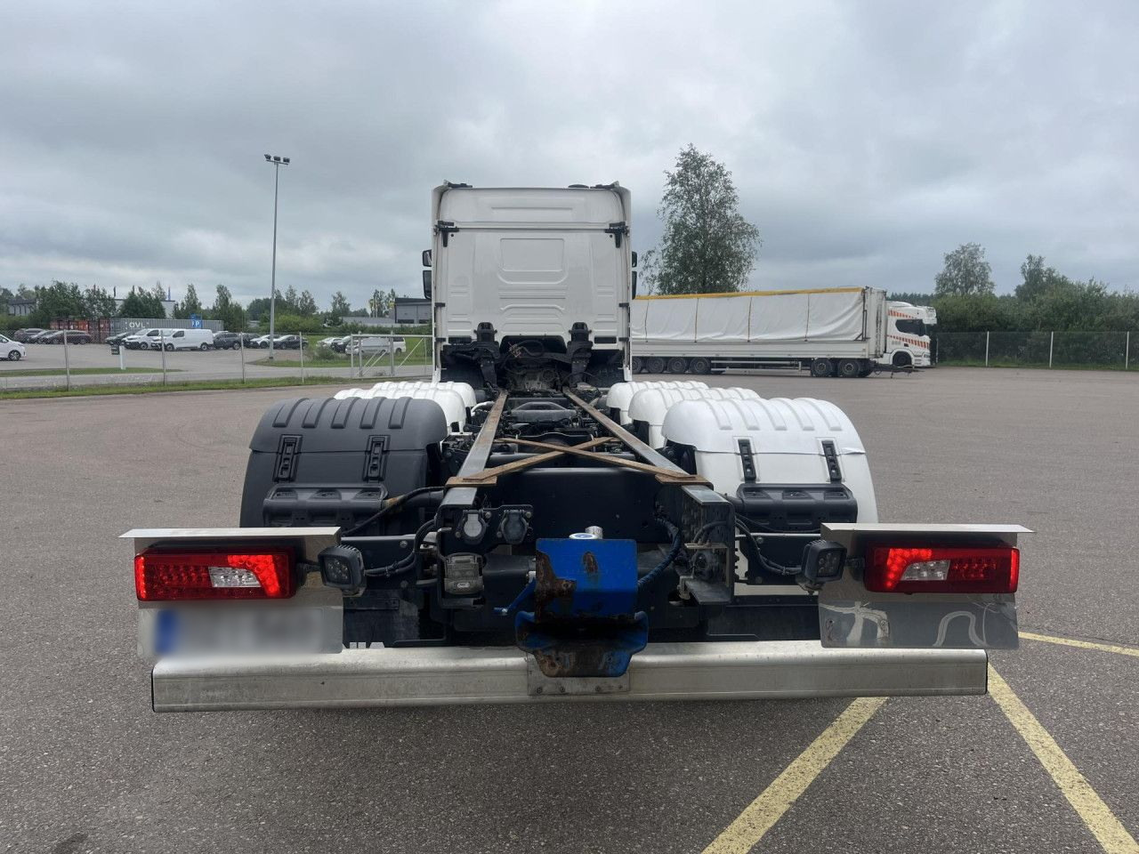 SCANIA R560 B8x4*4 / Chassis / sleeper cab / Power take-off - 起重车:图5 SCANIA R560 B8x4*4 / Chassis / sleeper cab / Power take-off - 起重车:图5