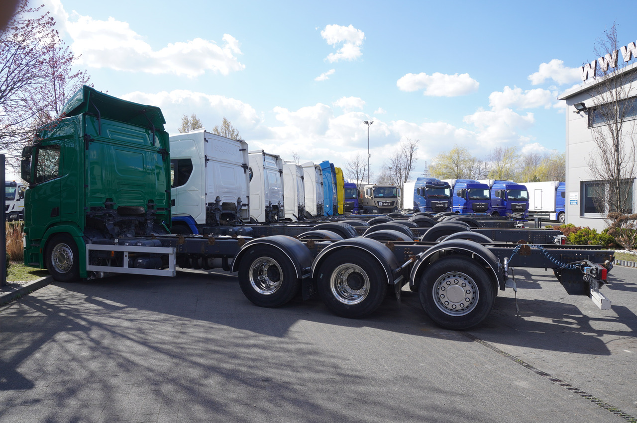 SCANIA R650 V8 / 650 HP/ frame 8.8 m / steered 4th axis / 20 units - 起重车:图3 SCANIA R650 V8 / 650 HP/ frame 8.8 m / steered 4th axis / 20 units - 起重车:图3