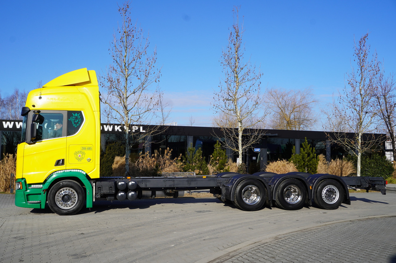 SCANIA R650 V8 8x4/4 E6 / 2020 / Frame 9.7 m - 驾驶室底盘卡车:图2 SCANIA R650 V8 8x4/4 E6 / 2020 / Frame 9.7 m - 驾驶室底盘卡车:图2
