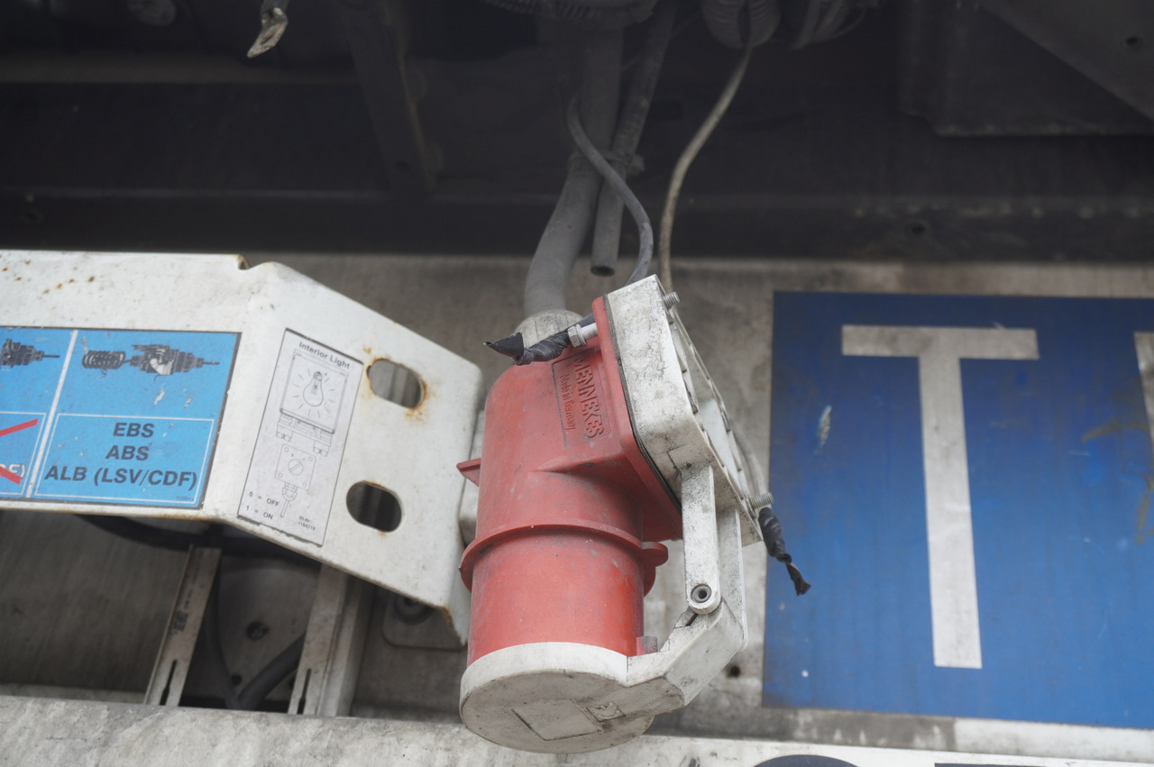 冷藏半拖车 SCHMITZ refrigerator semi-trailer/ Thermoking SLX I Spectrum 250 / Multitemperature / 5 units：图8