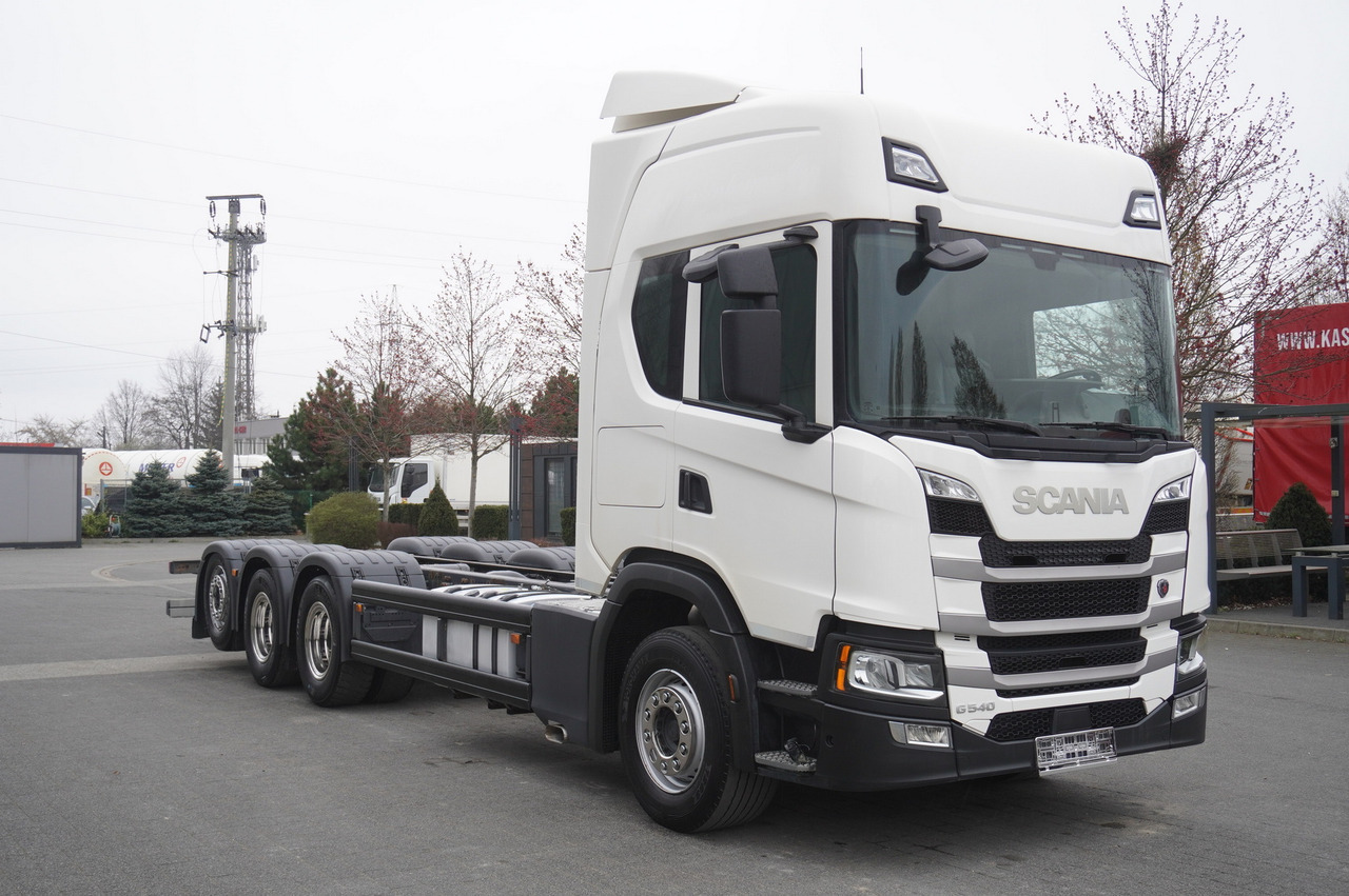 Scania G540 8x4 / Chassis 8.7 m / Steered axle / 2021 - 起重车:图1 Scania G540 8x4 / Chassis 8.7 m / Steered axle / 2021 - 起重车:图1