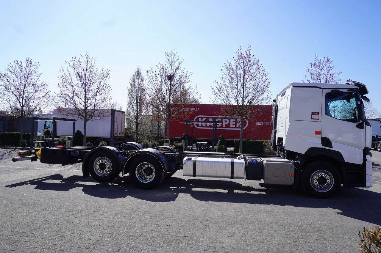 Volvo Renault T520 DTI 13 6x2 / Chassis 8.3 m / 2022 / steered axle - 驾驶室底盘卡车:图5 Volvo Renault T520 DTI 13 6x2 / Chassis 8.3 m / 2022 / steered axle - 驾驶室底盘卡车:图5