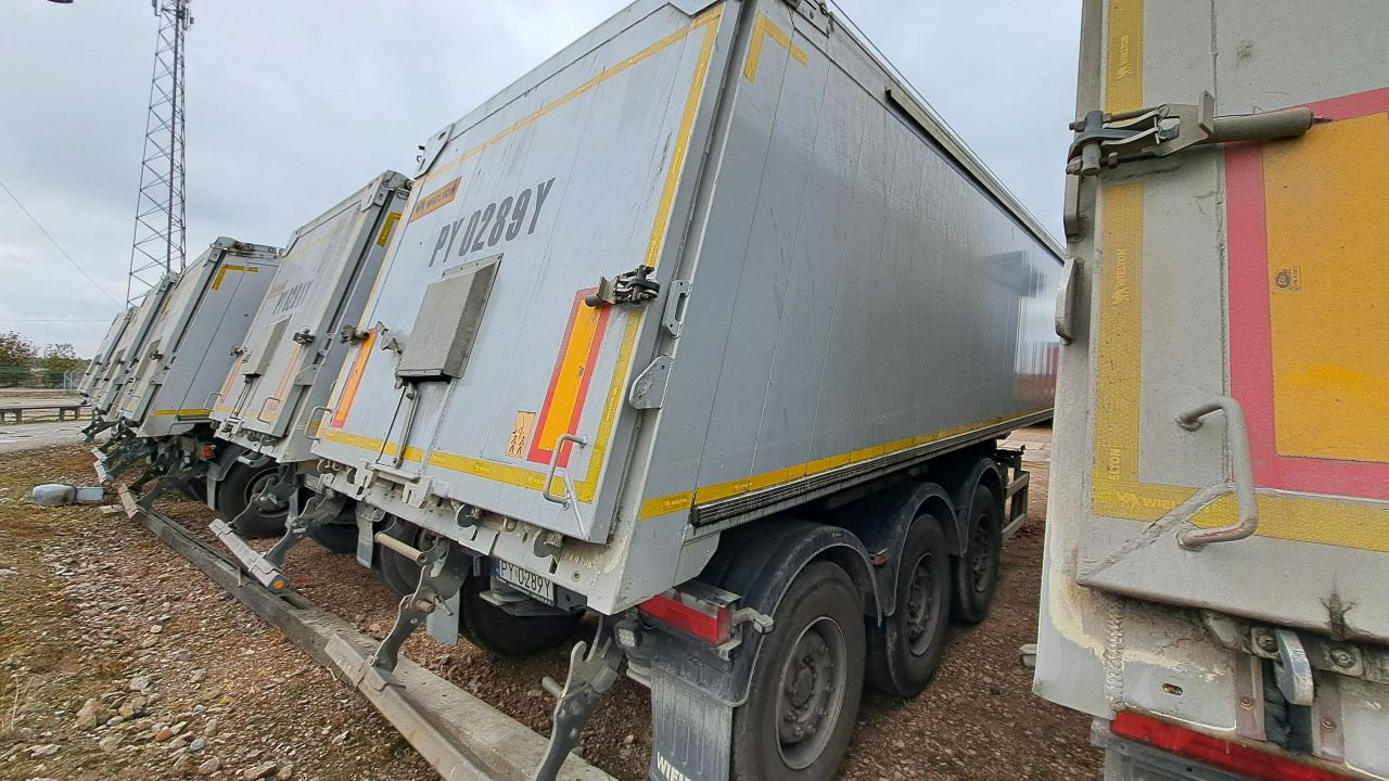 WIELTON NW-3 / weight 6.2 t / capacity 38m3 / Electrically folded roof / Teflon / 20 units, 2022 - 翻斗半拖车:图3 WIELTON NW-3 / weight 6.2 t / capacity 38m3 / Electrically folded roof / Teflon / 20 units, 2022 - 翻斗半拖车:图3