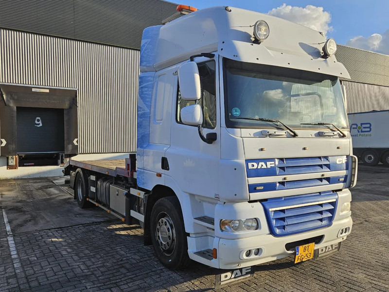 DAF CF 85 410 SSpace Cab Euro 5 - 栏板式/ 平板卡车:图2 DAF CF 85 410 SSpace Cab Euro 5 - 栏板式/ 平板卡车:图2