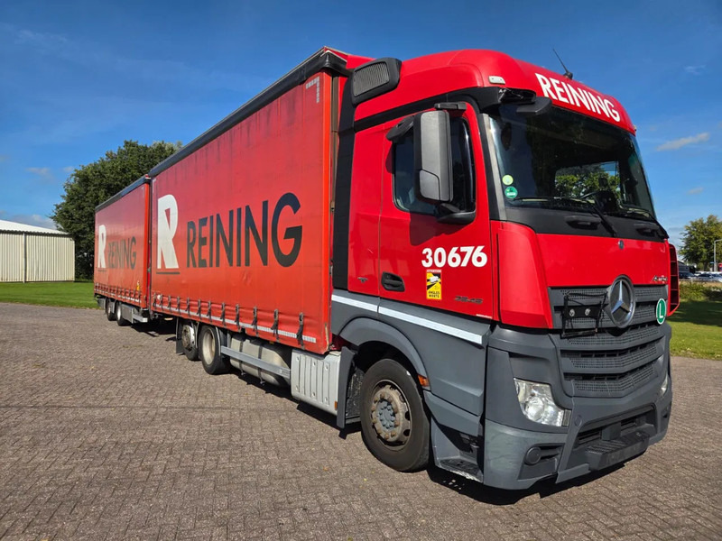Mercedes-Benz Actros 2545 6X2 Retarder Volumecombi - 侧帘卡车:图2 Mercedes-Benz Actros 2545 6X2 Retarder Volumecombi - 侧帘卡车:图2
