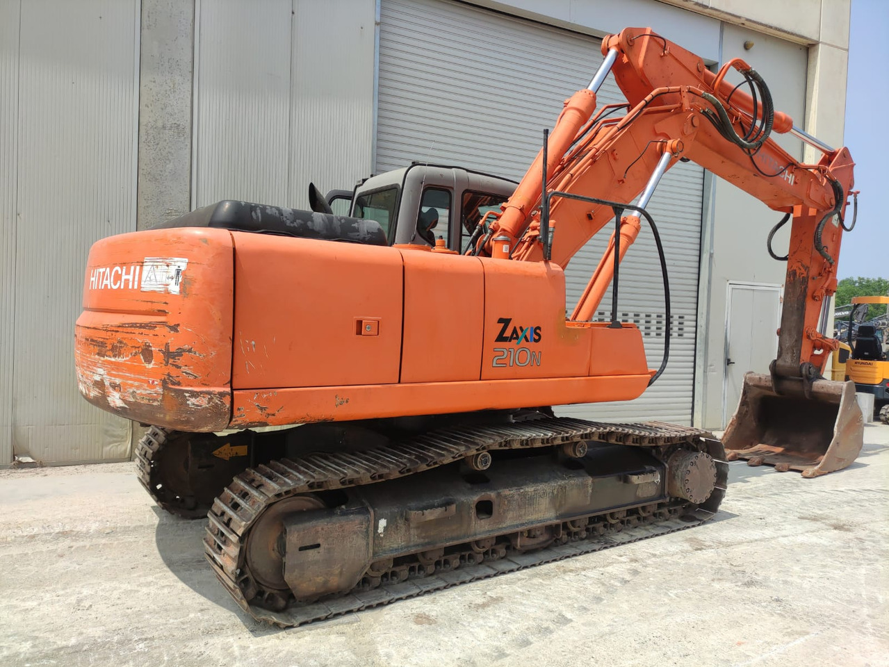 HITACHI ZX210N - 履带式挖掘机:图2 HITACHI ZX210N - 履带式挖掘机:图2