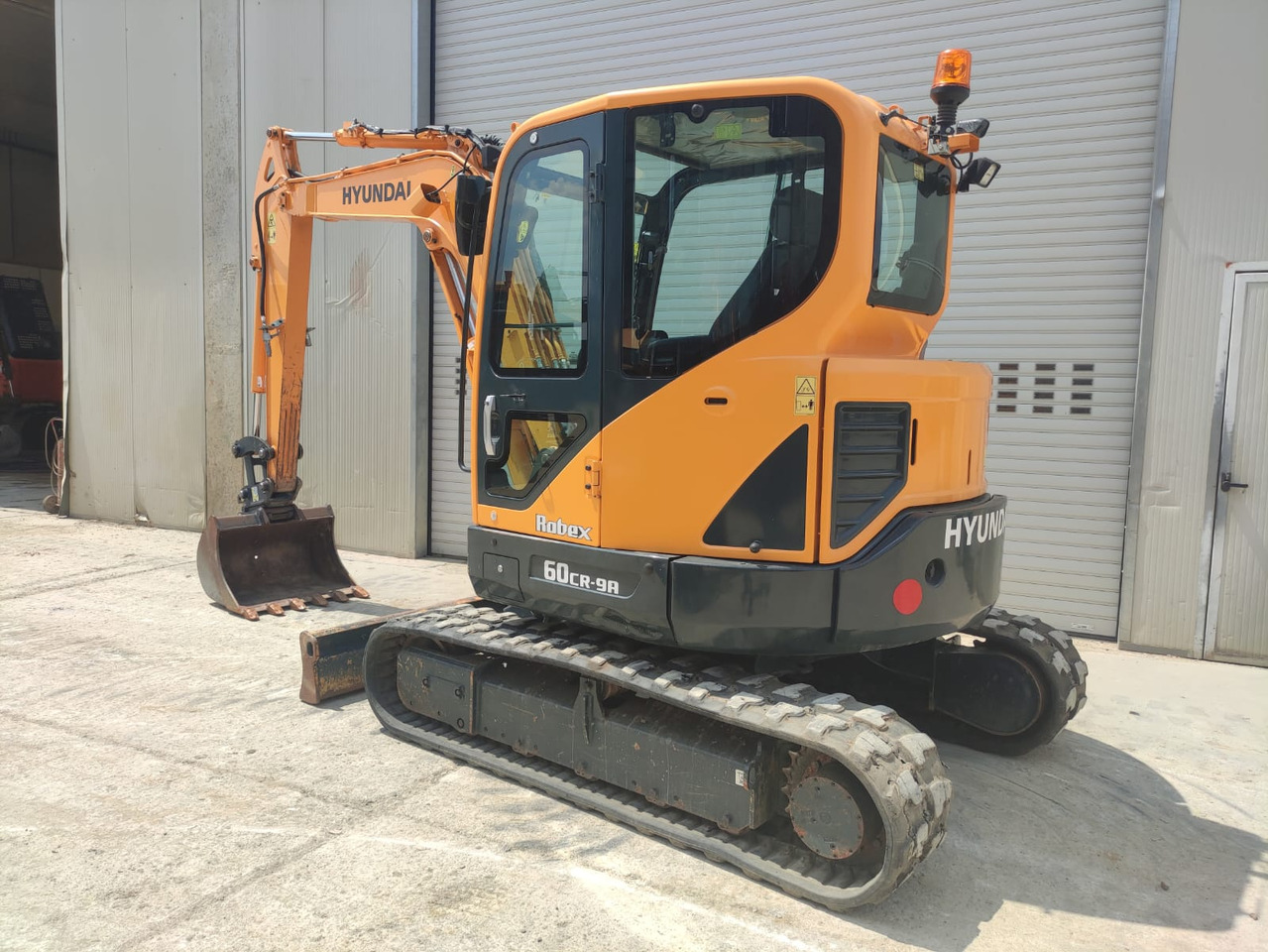 HYUNDAI R60CR-9A - 小型挖掘机:图2 HYUNDAI R60CR-9A - 小型挖掘机:图2