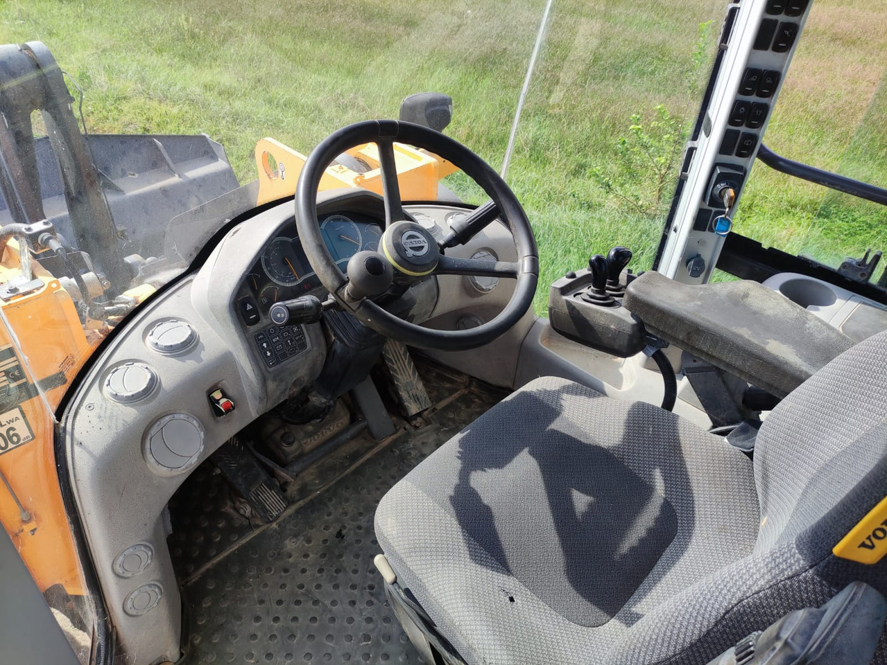 VOLVO L110H - 轮式装载机:图5 VOLVO L110H - 轮式装载机:图5