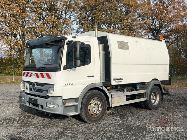 2013 Mercedes-Benz 1324 4x2 Sweeper Truck - 道路清扫机:图2 2013 Mercedes-Benz 1324 4x2 Sweeper Truck - 道路清扫机:图2