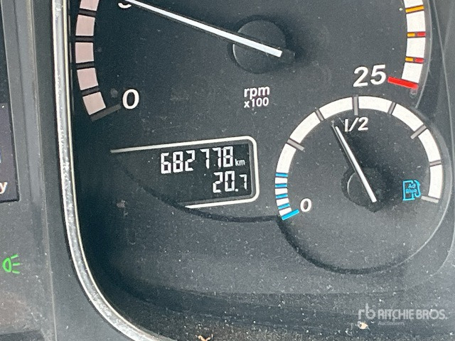 2015 Mercedes-Benz Actros 1845LS 4x2 S/A Sleeper Truck Tractor - 牵引车:图4 2015 Mercedes-Benz Actros 1845LS 4x2 S/A Sleeper Truck Tractor - 牵引车:图4