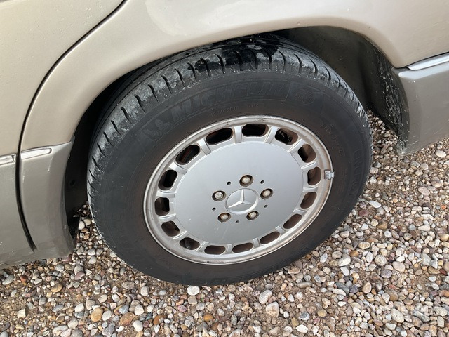 1990 Mercedes-Benz 300D Automobile - 汽车:图4 1990 Mercedes-Benz 300D Automobile - 汽车:图4