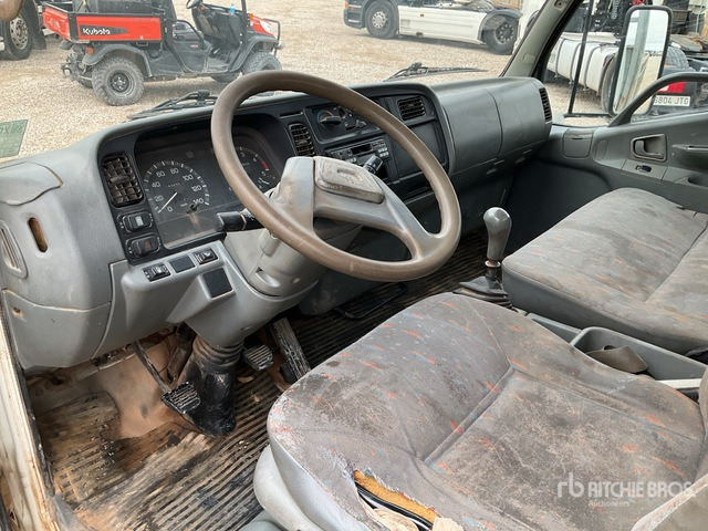 2000 Mitsubishi Canter 4x2 Flatbed Truck - 栏板式/ 平板卡车:图4 2000 Mitsubishi Canter 4x2 Flatbed Truck - 栏板式/ 平板卡车:图4