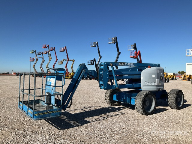 2003 Genie Z-45/25 4WD Diesel Articulating Boom Lift - 铰接臂:图3 2003 Genie Z-45/25 4WD Diesel Articulating Boom Lift - 铰接臂:图3